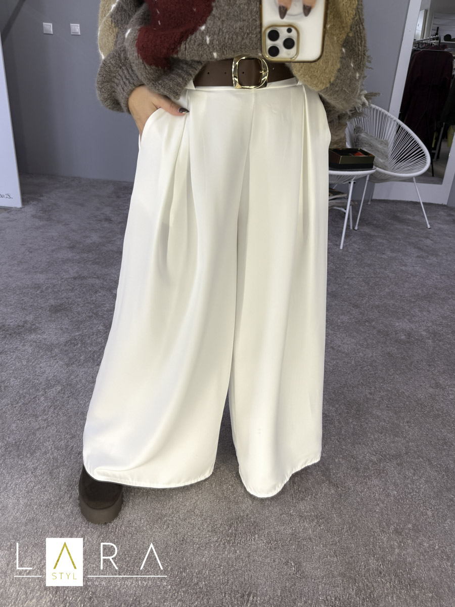 Štýlové nohavice širšieho strihu, biele