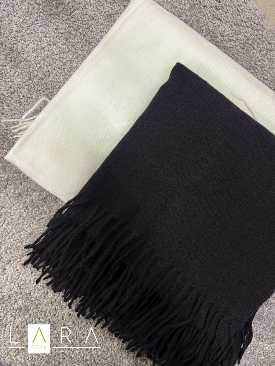 Dámsky šálová šatka so strapcami