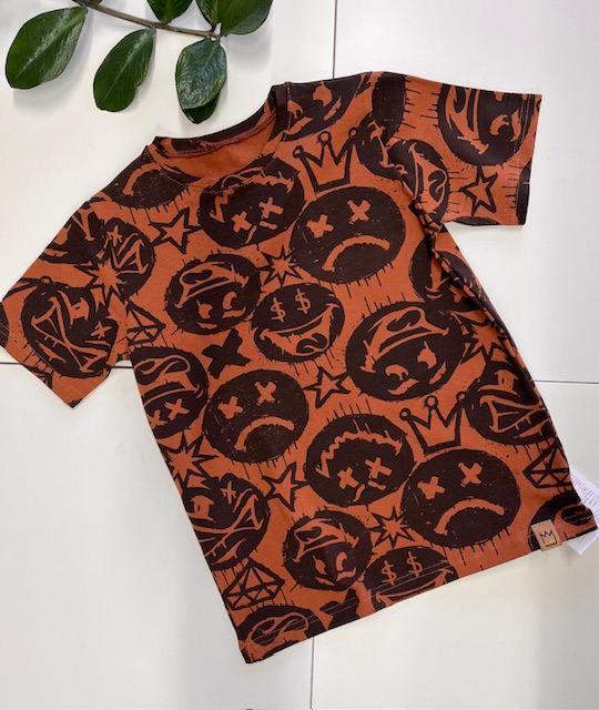 Chlapčenské tričko so vzorom, hnedé 